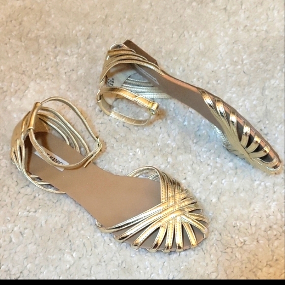 Steve Madden Shoes - STEVE MADDEN TANE Gold Flats/sandals Size 9.5